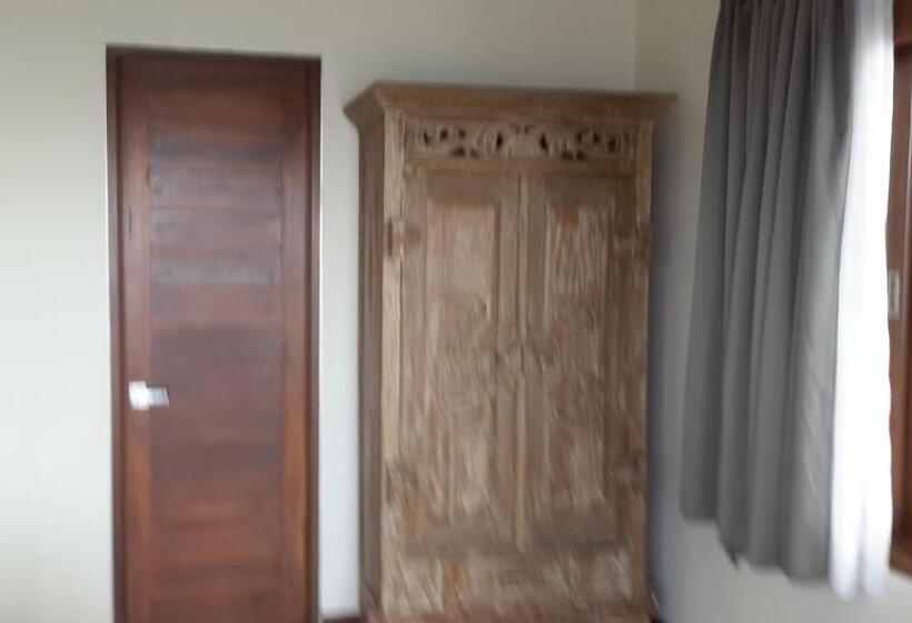 פנסיון Amed Beach Villa