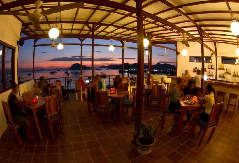 بنسيون Blue Marlin Dive Komodo