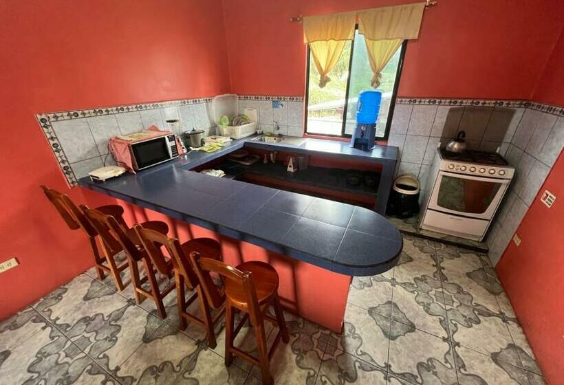 פנסיון Casa De Lewis