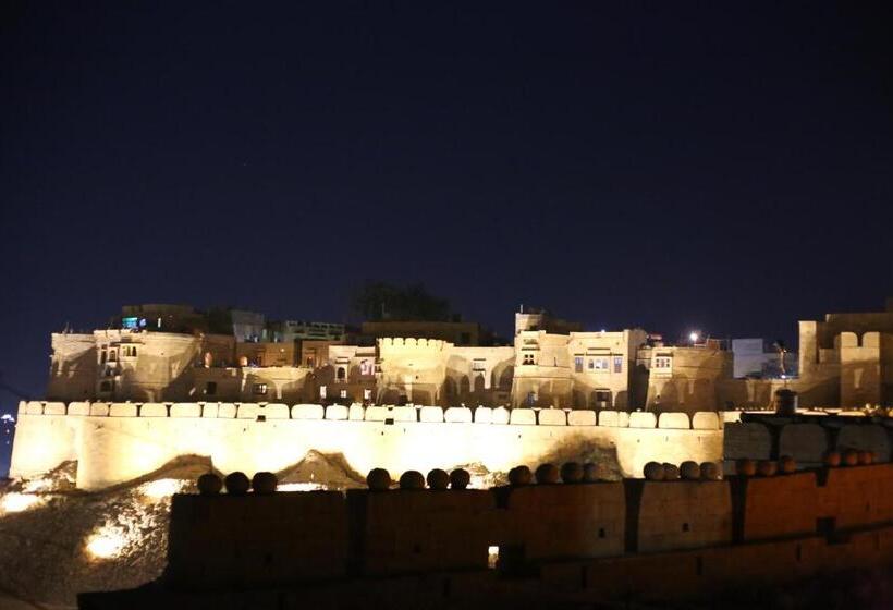 ペンション Desert Boy S   Royal Stay On Fort