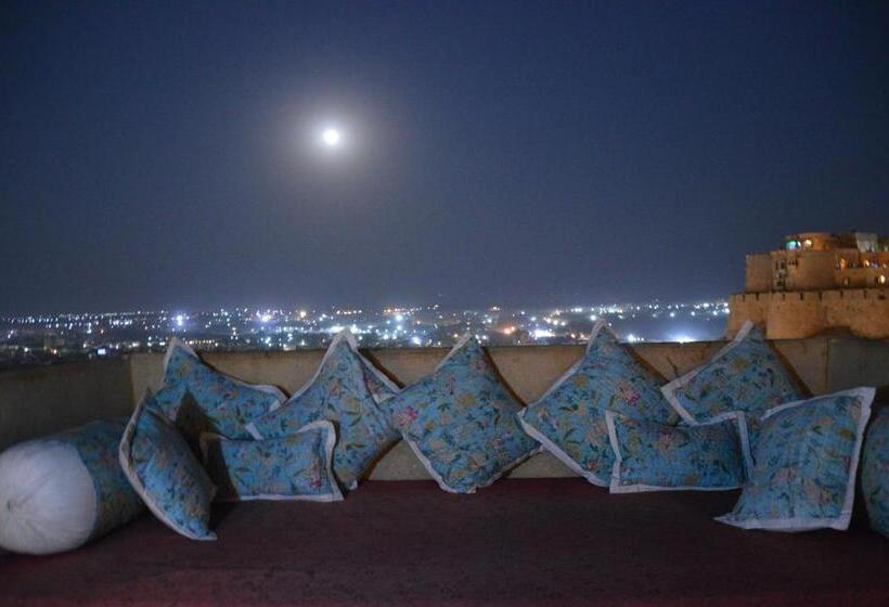 ペンション Desert Boy S   Royal Stay On Fort