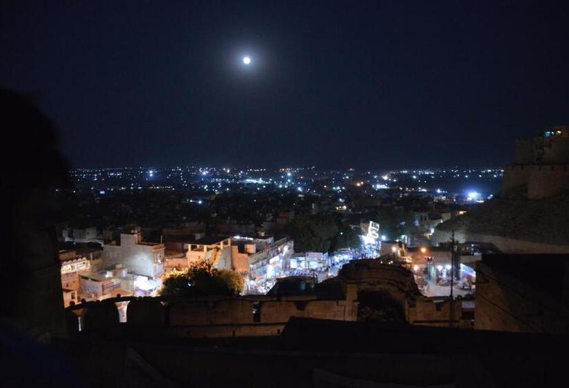 ペンション Desert Boy S   Royal Stay On Fort