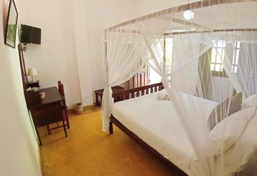 ペンション Fort Dew Guest House