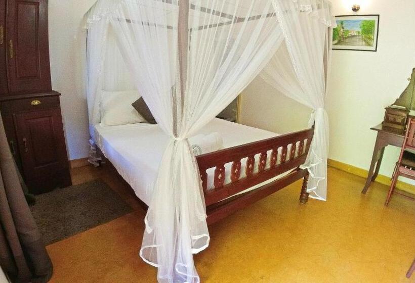 ペンション Fort Dew Guest House