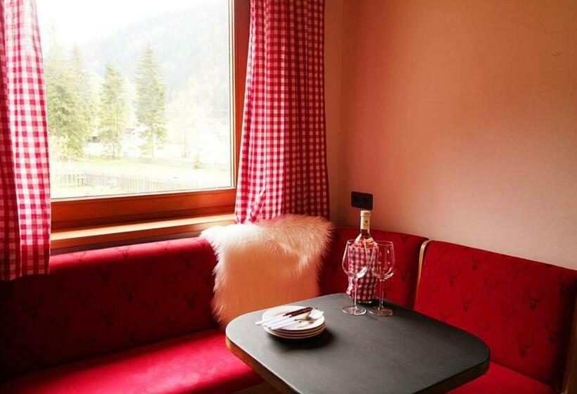 פנסיון Haus Waldruhe