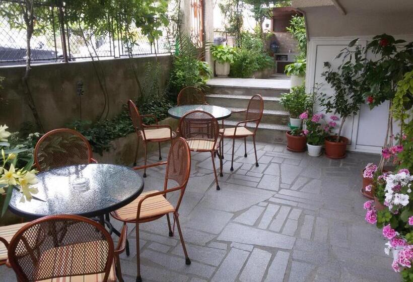 Пансион Keni Guest House