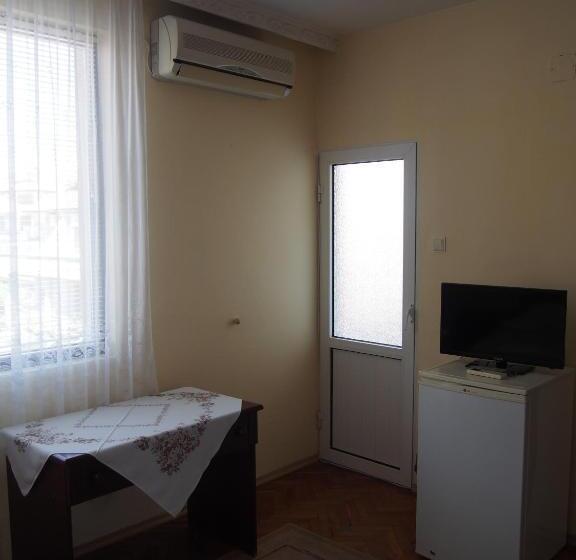 Пансион Keni Guest House