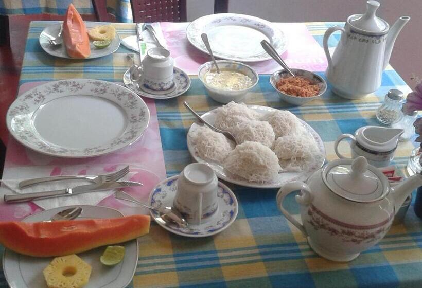 بنسيون Mirissa Ocean Breeze