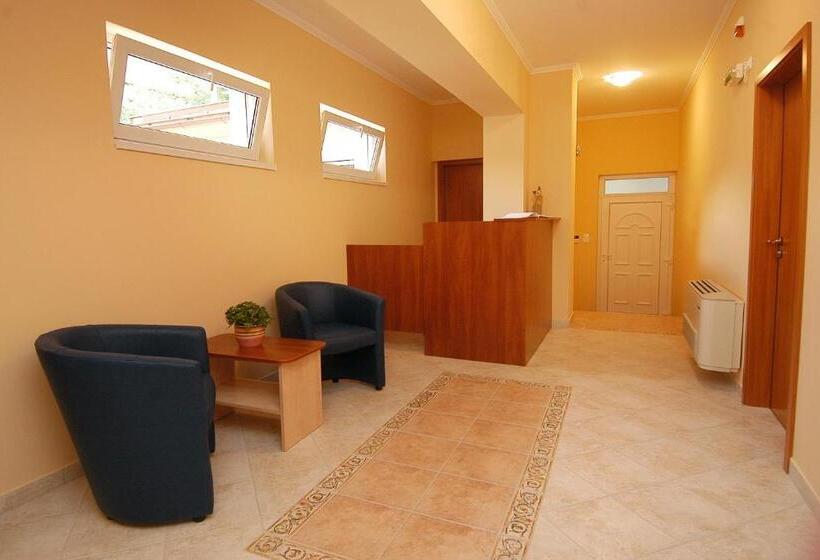 פנסיון Tündérpart Vendégház