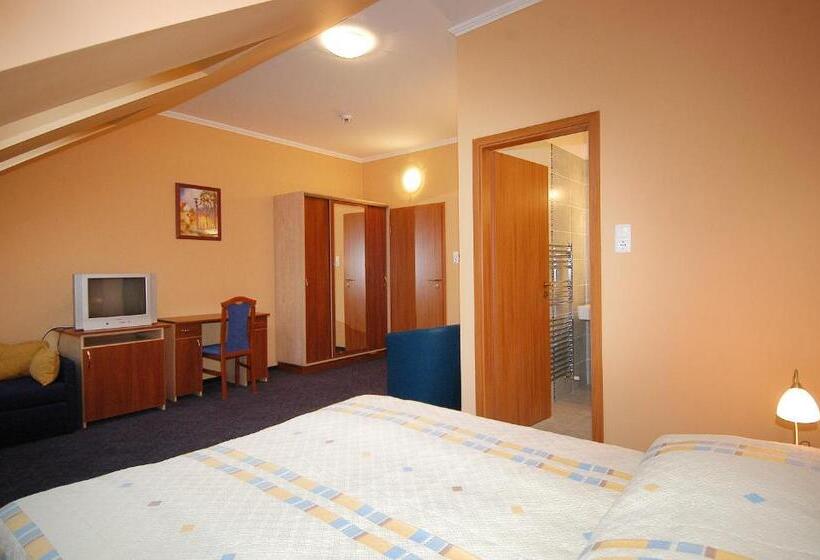 פנסיון Tündérpart Vendégház