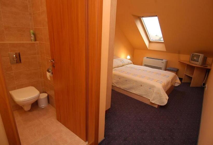 פנסיון Tündérpart Vendégház