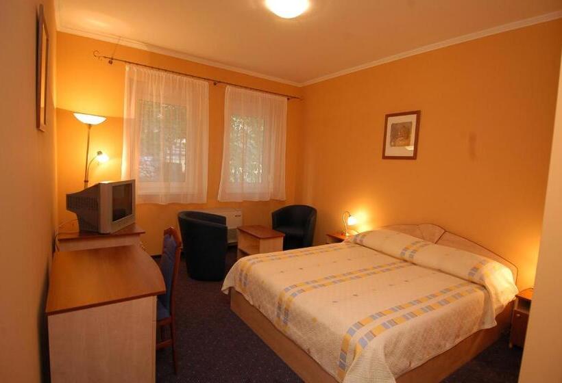 פנסיון Tündérpart Vendégház