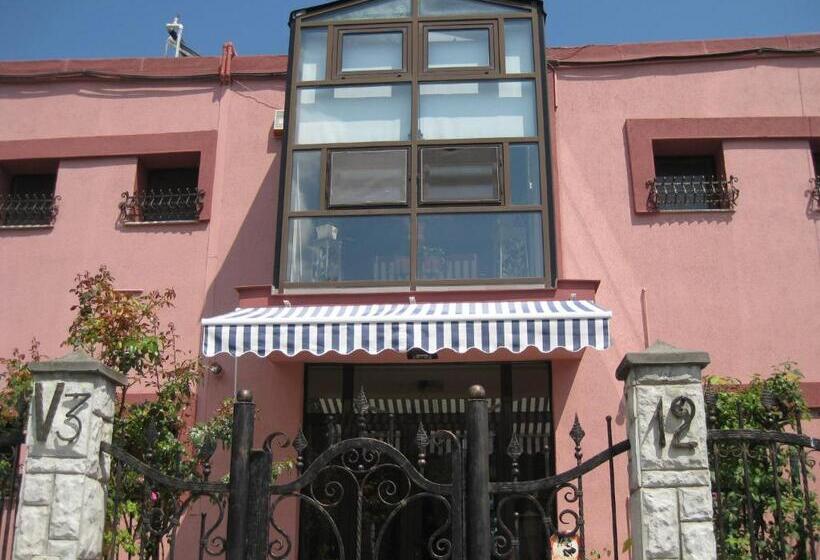 بنسيون V3 Villa