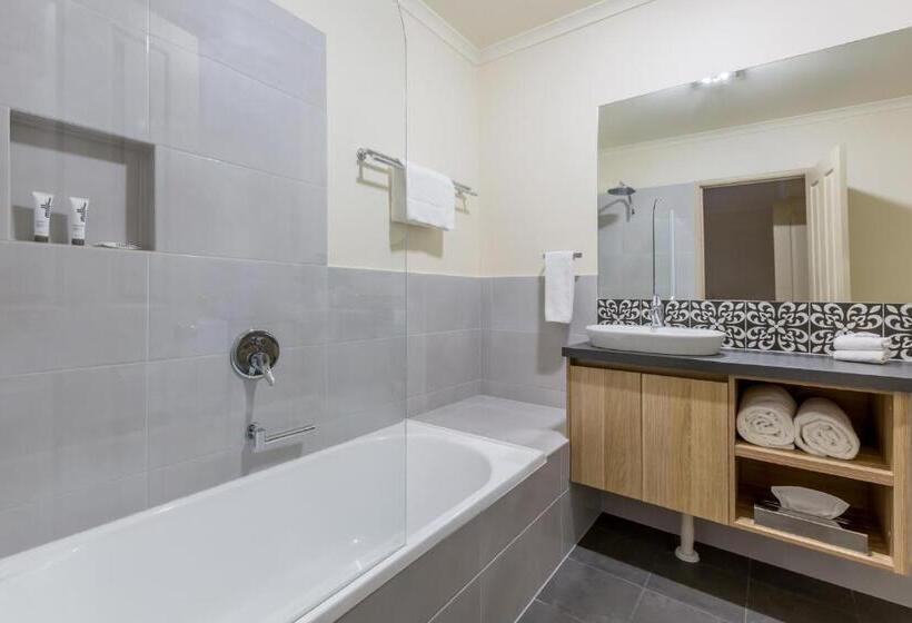 Quest Tamworth