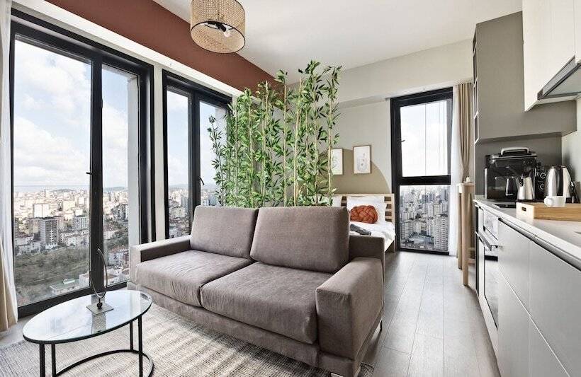 Roya Nova Residence By Newinn