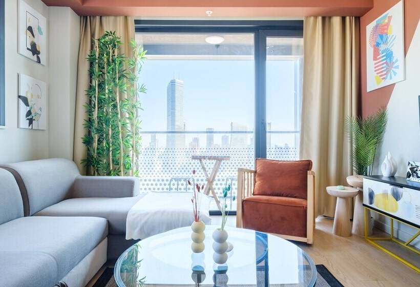 Roya Nova Residence By Newinn