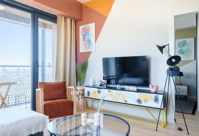 Roya Nova Residence By Newinn