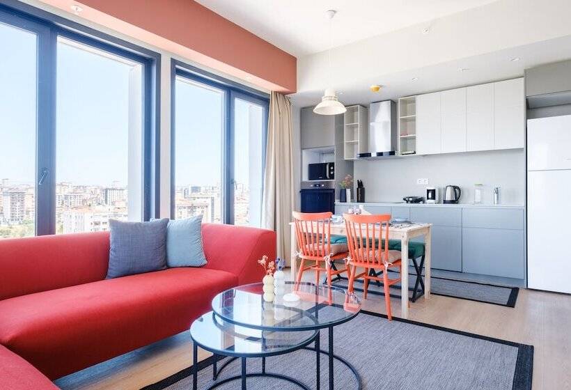 Roya Nova Residence By Newinn