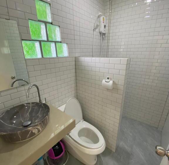 הוסטל Budchui Guesthouse