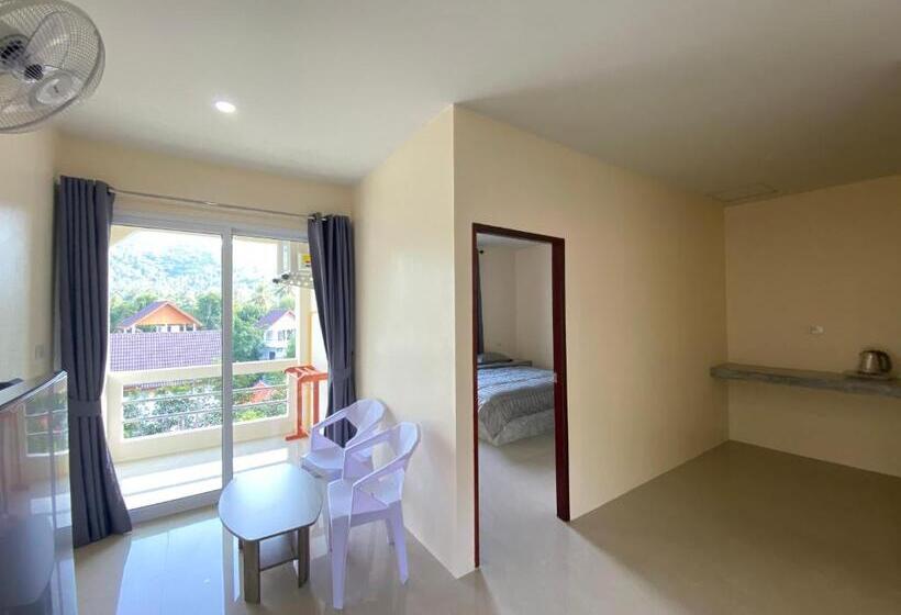 הוסטל Budchui Guesthouse