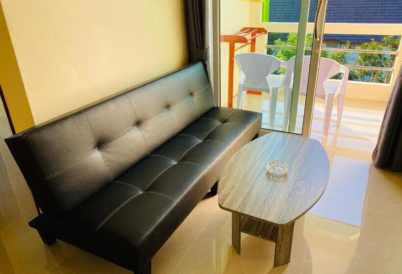 הוסטל Budchui Guesthouse