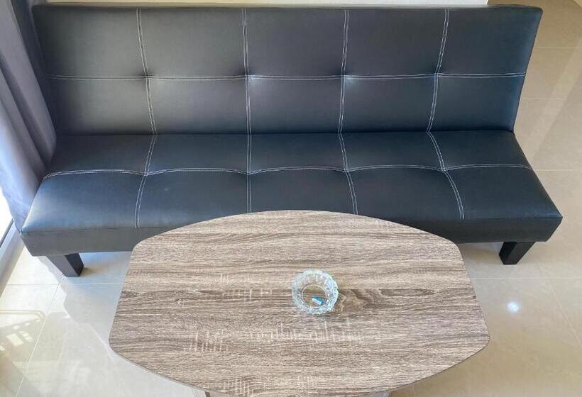 הוסטל Budchui Guesthouse