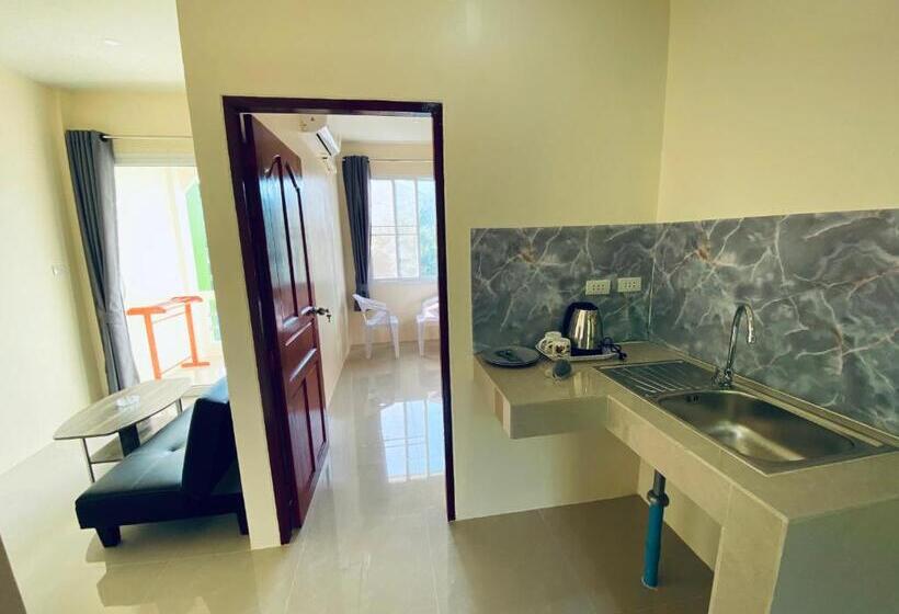 הוסטל Budchui Guesthouse