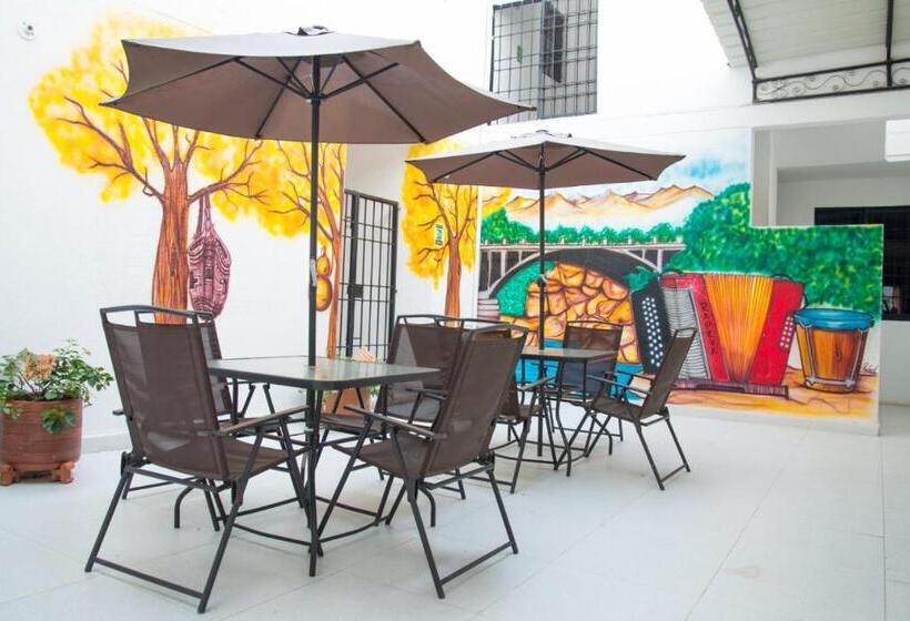 Aparta Hotel El Cacique Upar