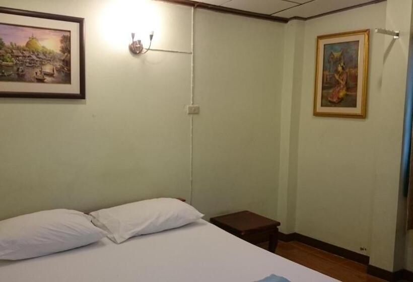 צימר Chantana House Ayutthaya