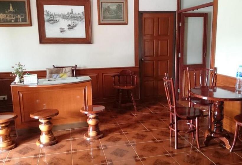 צימר Chantana House Ayutthaya