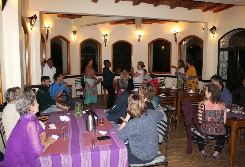 تختخواب و صبحانه Douar Noujoum