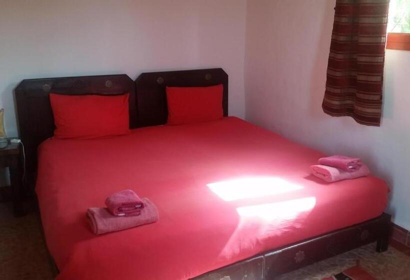 تختخواب و صبحانه Douar Noujoum