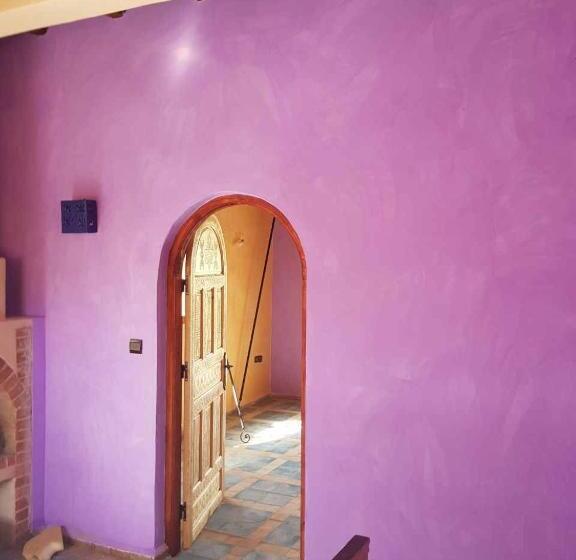 تختخواب و صبحانه Douar Noujoum