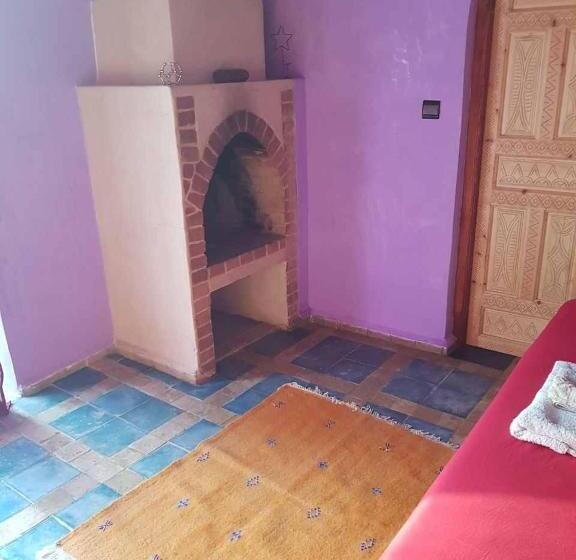 تختخواب و صبحانه Douar Noujoum