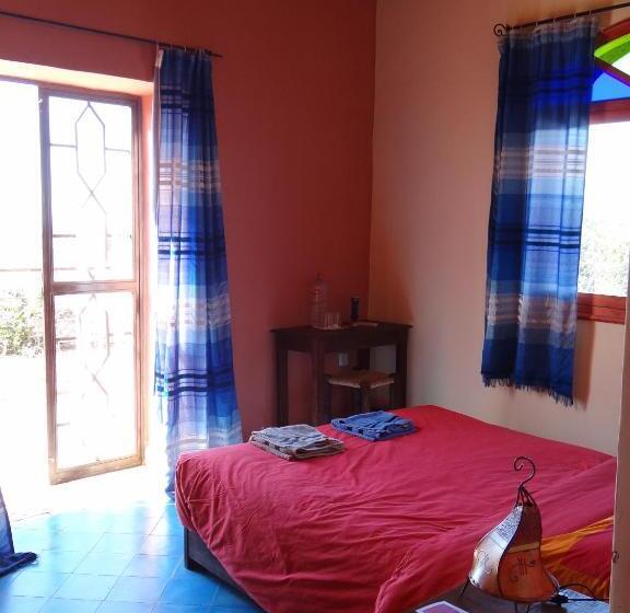 تختخواب و صبحانه Douar Noujoum