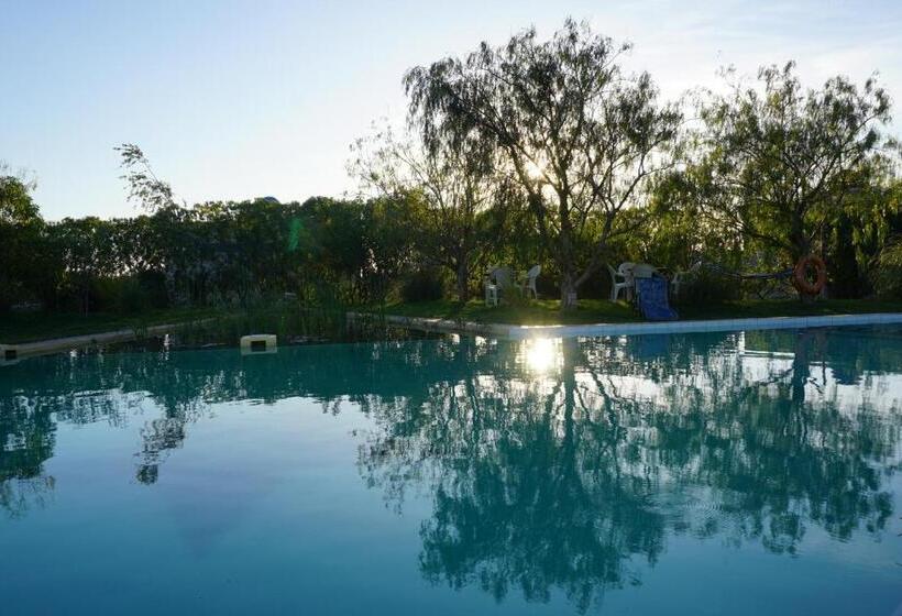 تختخواب و صبحانه Douar Noujoum