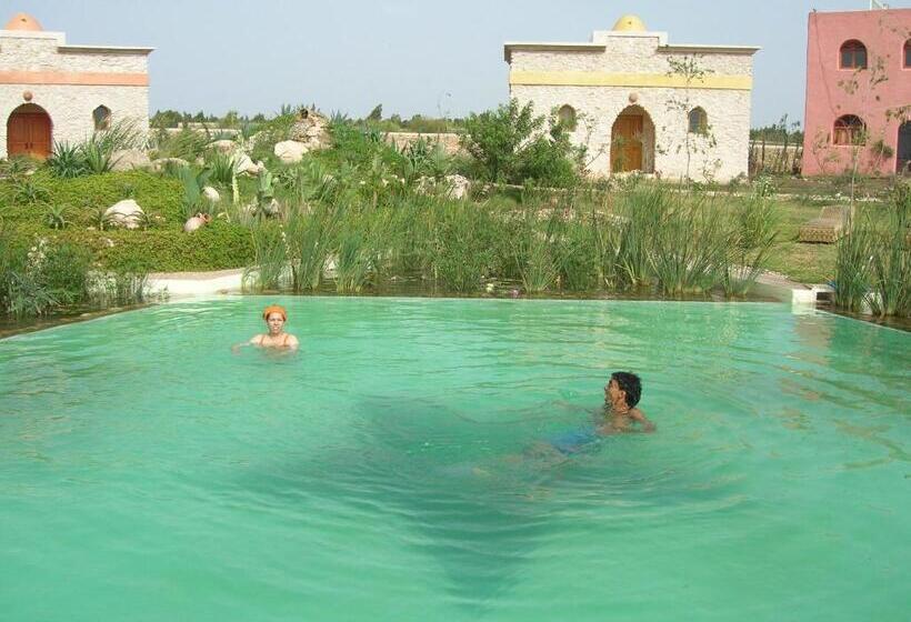 تختخواب و صبحانه Douar Noujoum