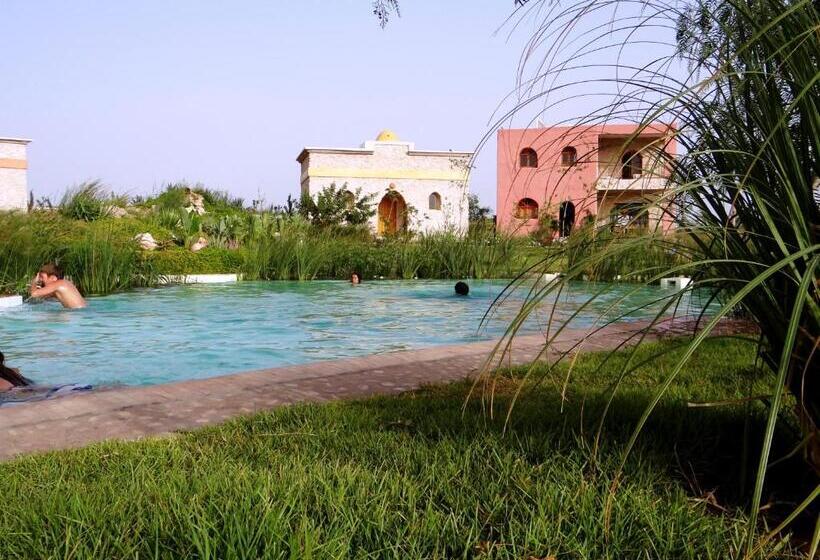 تختخواب و صبحانه Douar Noujoum