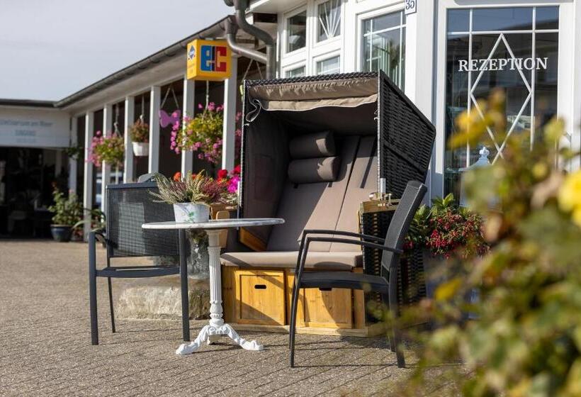 Familien  Und Aparthotel Strandhof