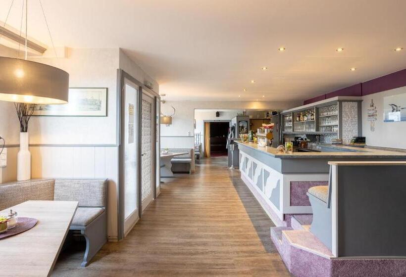 Familien  Und Aparthotel Strandhof