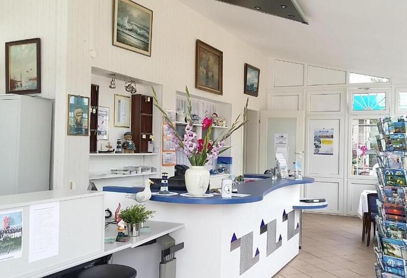 Familien  Und Aparthotel Strandhof