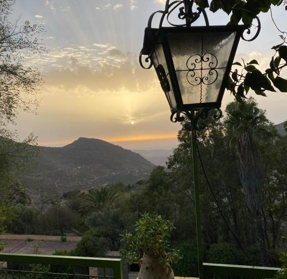 هتل Auberge Des Cascades Imouzzer   Paradise Valley