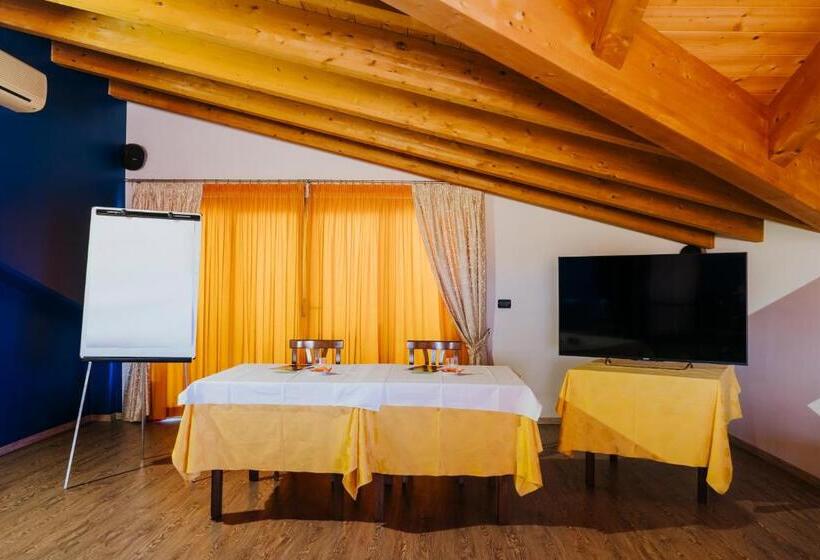 בית מלון כפרי D Atri