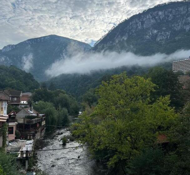 ホテル Holiday Maria