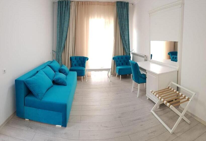 ホテル Holiday Maria