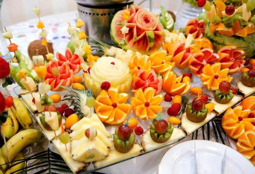 酒店 Holiday Maria