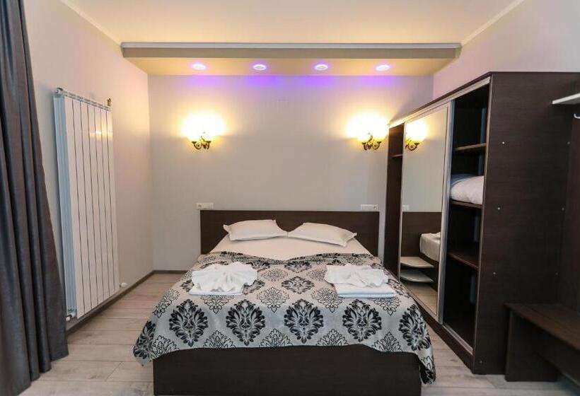 ホテル Holiday Maria