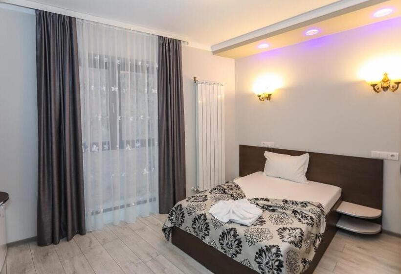 ホテル Holiday Maria