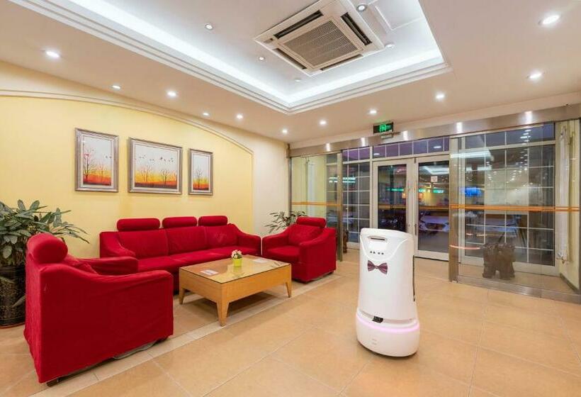 Отель Home Inn Dalian North Railway Station