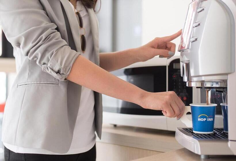 فندق Hop Inn Lopburi